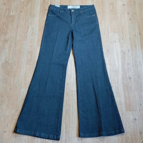 le chateau Denim - NWT LE CHATEAU Dark blue  wash mid-rise wide long leg jeans